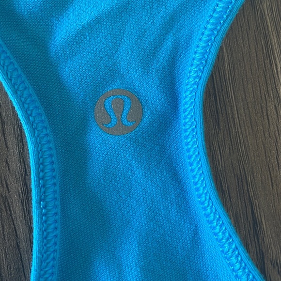 Lulu Lemon Size 8 racer back - Picture 4 of 4